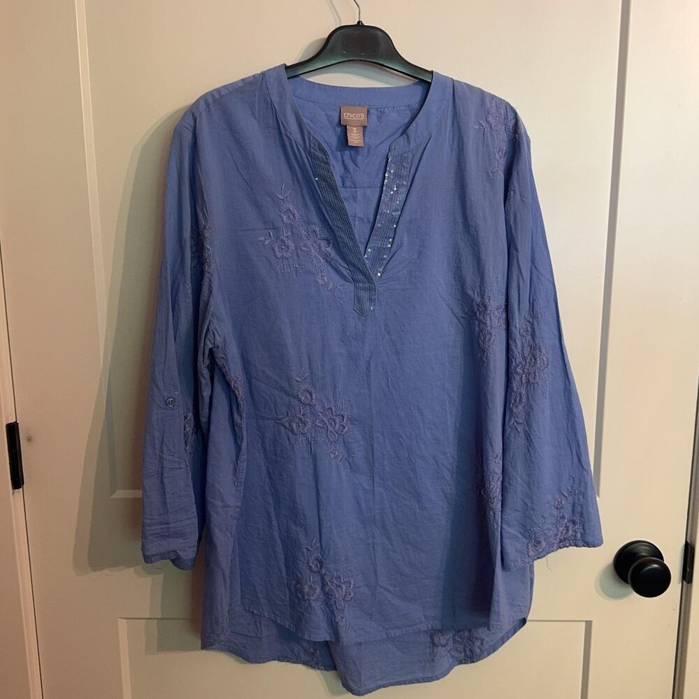 Chico's Tunic Blouse Sz 3 Blue Embroidered Floral Sequin V Neck Roll Tab Sleeve